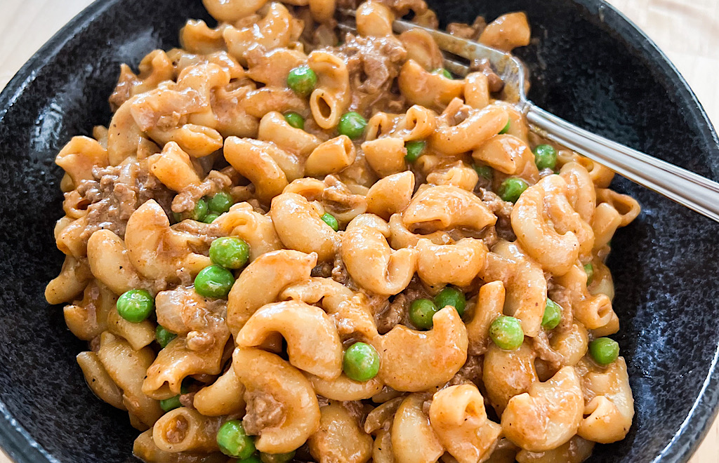 Homemade Hamburger Helper in a black bowl