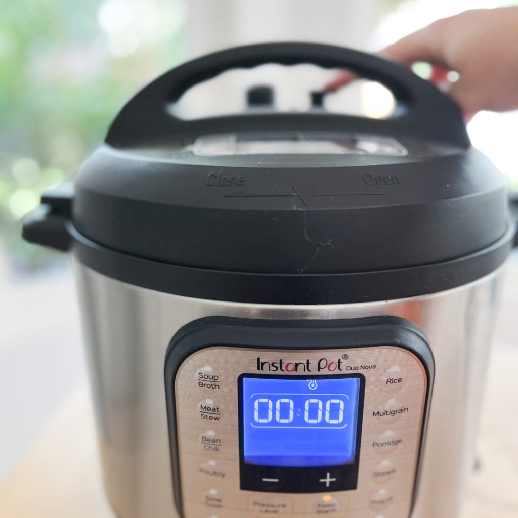 Releasing the pressure on an Instant Pot reading 00:00