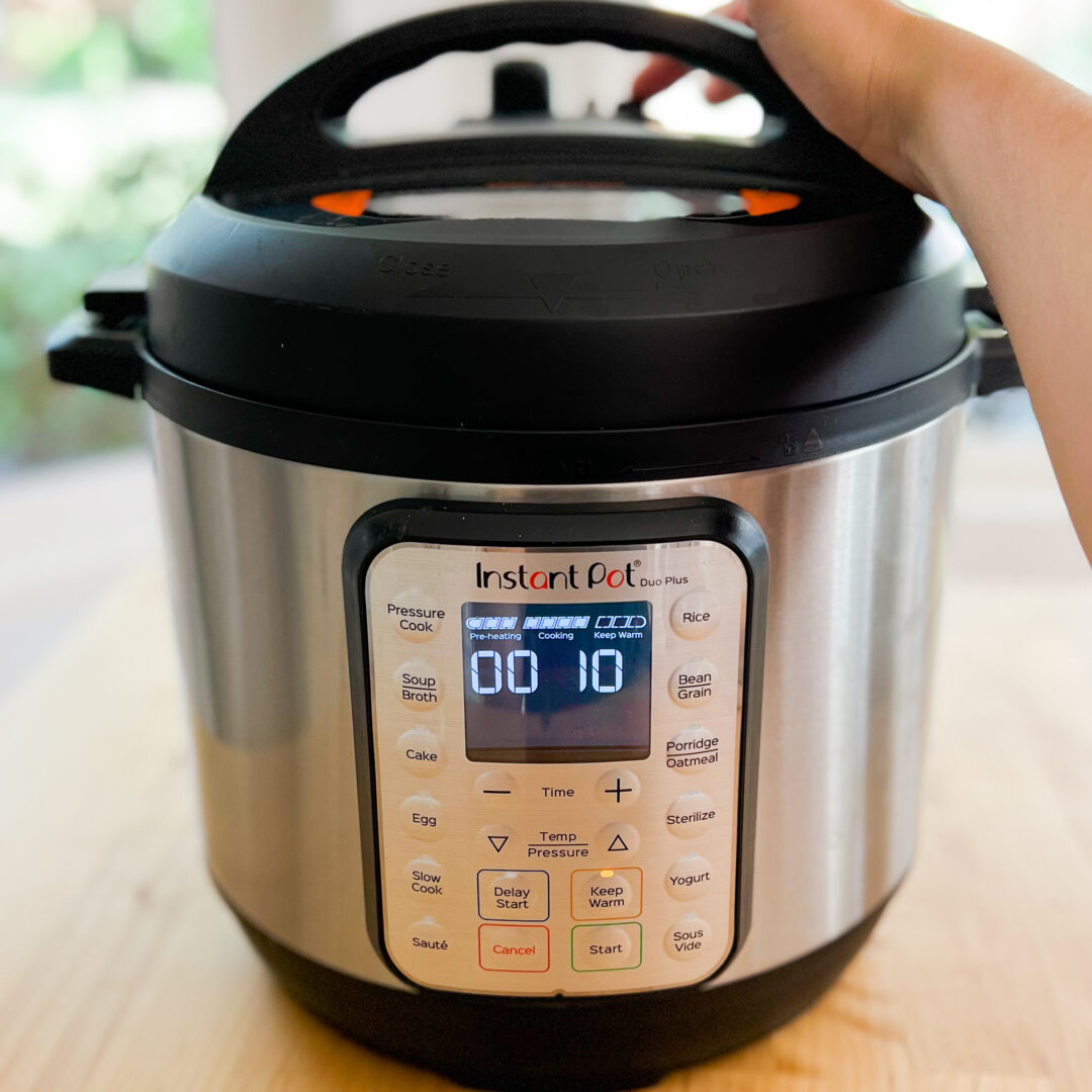 Instant Pot displaying 10 minute lapse